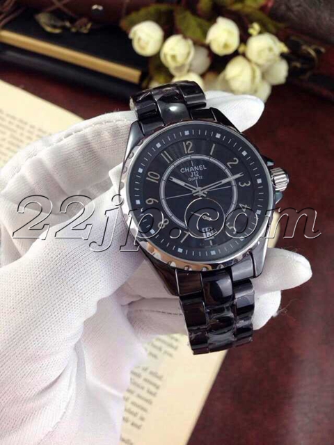 シャネル時計正面デザイン